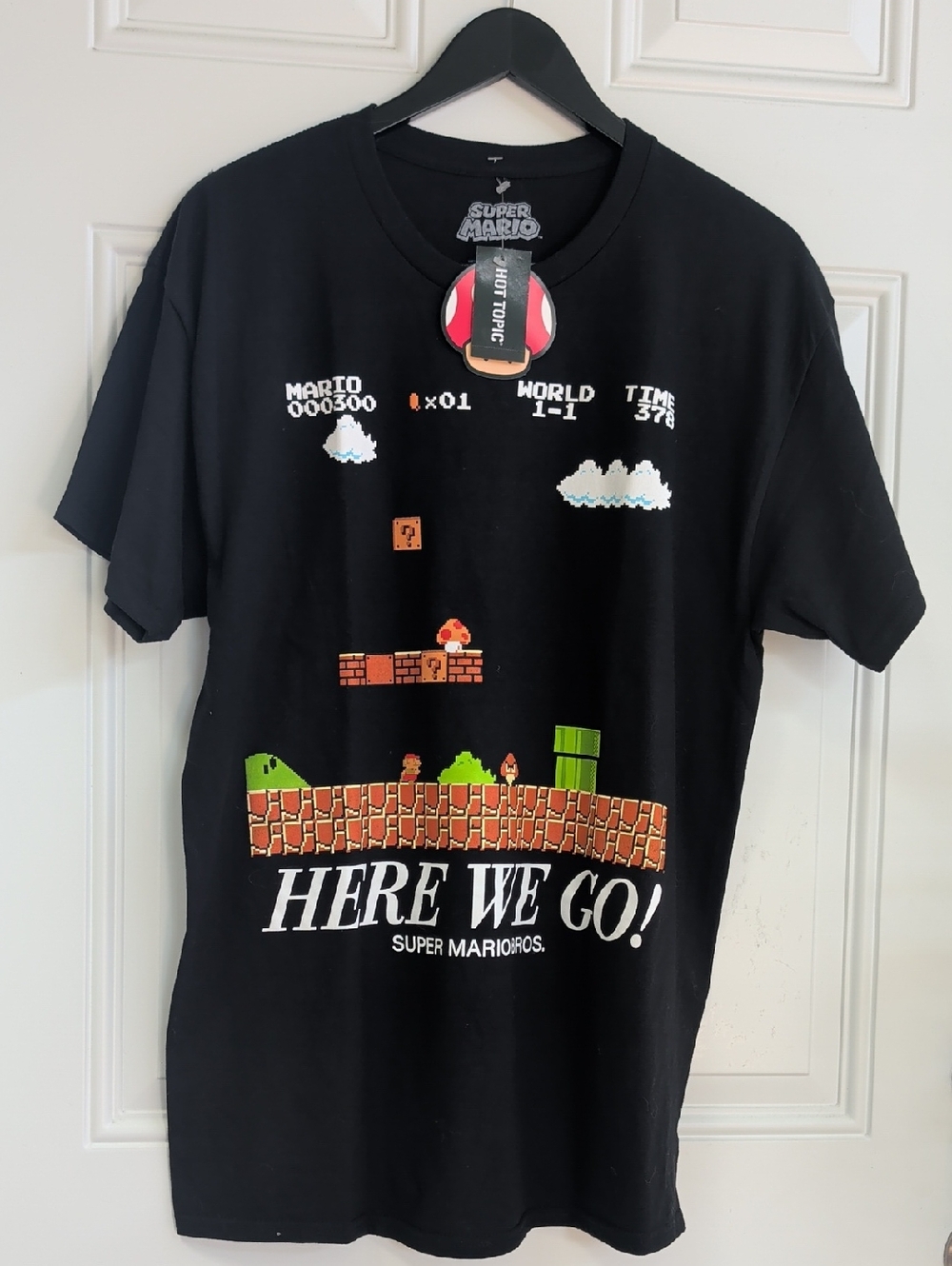 Hot Topic Black Super Mario Graphic Tee with Retro Game Print